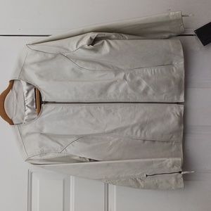 Terry Lewis Classic Luxuries 100% Leather Zip front jacket in Pearlized Ivory